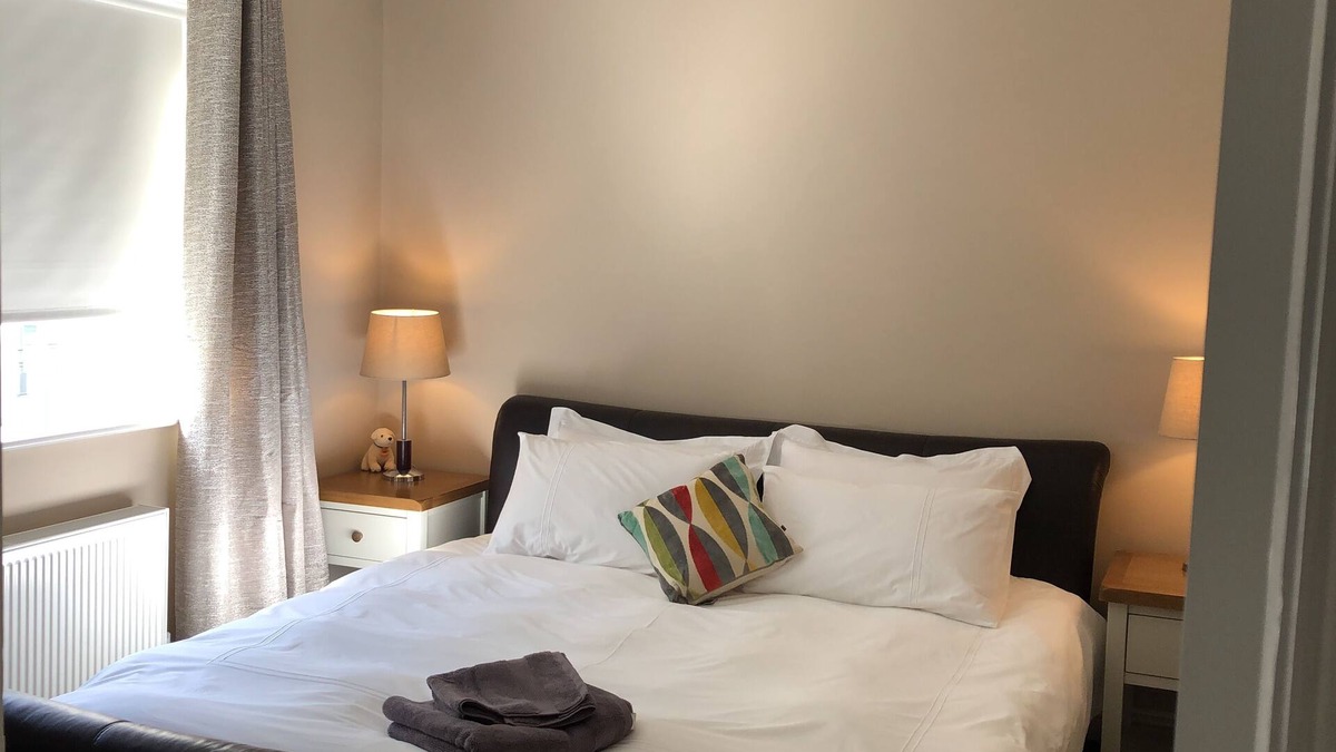 Riverstown House | Modern luxury near Cork city. Great beds, Powerful showers, Steam Room & Gym!