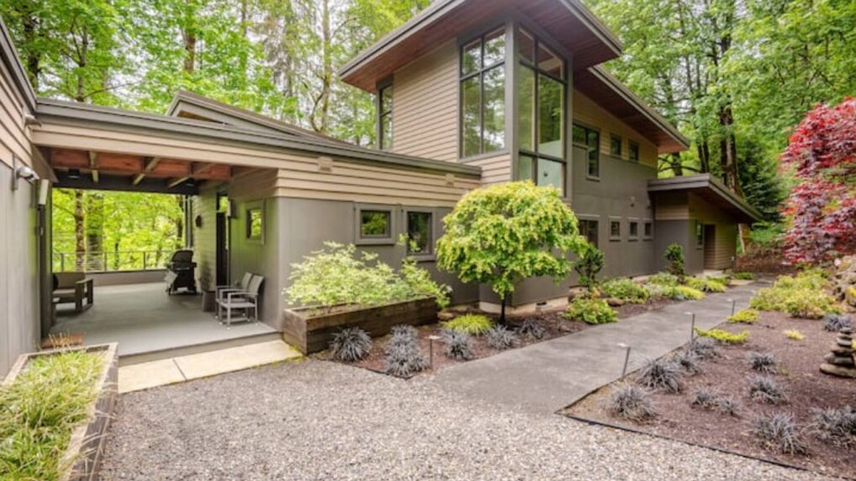 Marmot House | Modern Luxury Nestled in The Woods