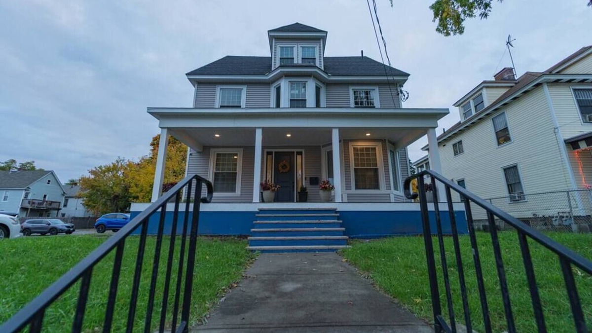 Schenectady Apartment | Modern, Luxury & Prime Location 2 Bedroom Apt