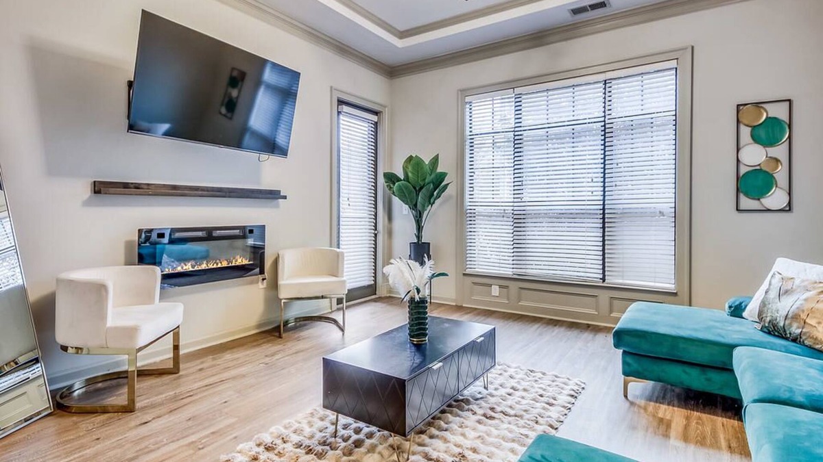 Cumberland Condo | Modern luxury retreat!
