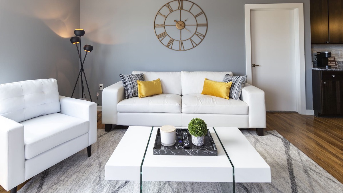 Newport Apartment | *Modern* Luxury Riverfront King Bed Apt Newport KY