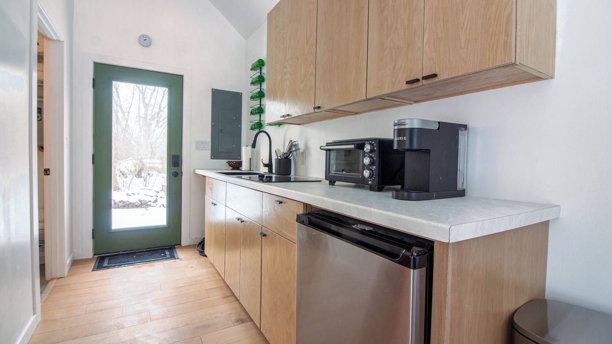 South Haven Cabin | Modern Luxury Tiny Home - Walk to the Beach!