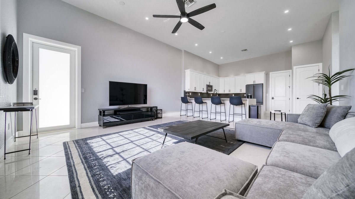 Southwest Ranches House | Modern Luxury Apartment Centrally Located in Southwest Ranches Hidden Gem!