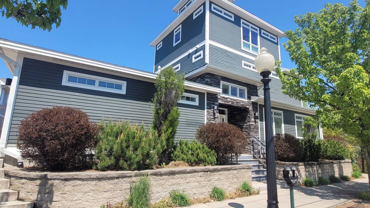 Traverse City House | Modern, Luxury Waterfront home in the heart of Downtown TC. Walk to everything!