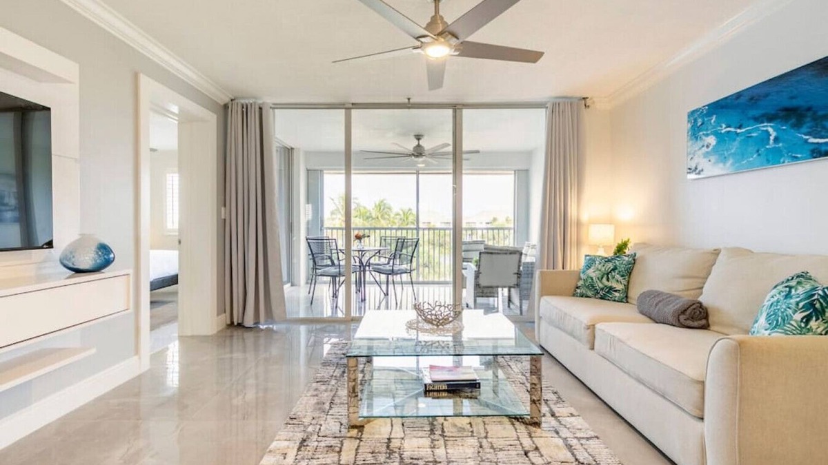 Jupiter Bay Condo | Modern Luxury, Waterfall, Pool, 1/2 mile to Beach