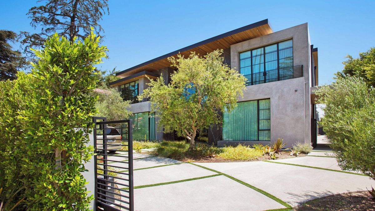 The Flats House | Modern Marvel - Modern Masterpiece with Pool & Theater
