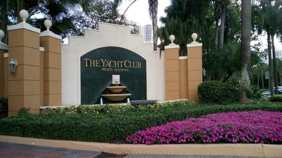 Aventura Apartment | Modern Miami Yacht Club at Aventura Beach Pool Golf Mall No Risk Cancellation