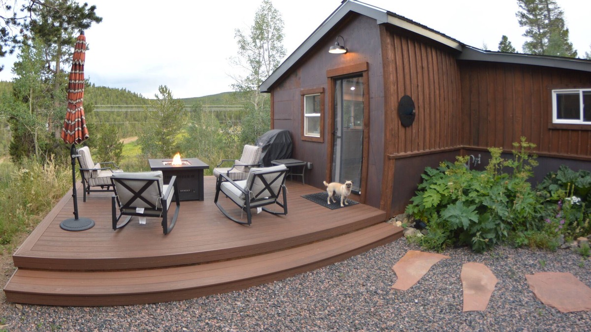 Black Hawk Cabin | Modern Mountain Cabin - Romantic Getaway - Dog Friendly