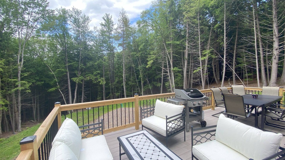 Thornton House | Modern Mountain House for Families – Hike, Relax, Reconnect