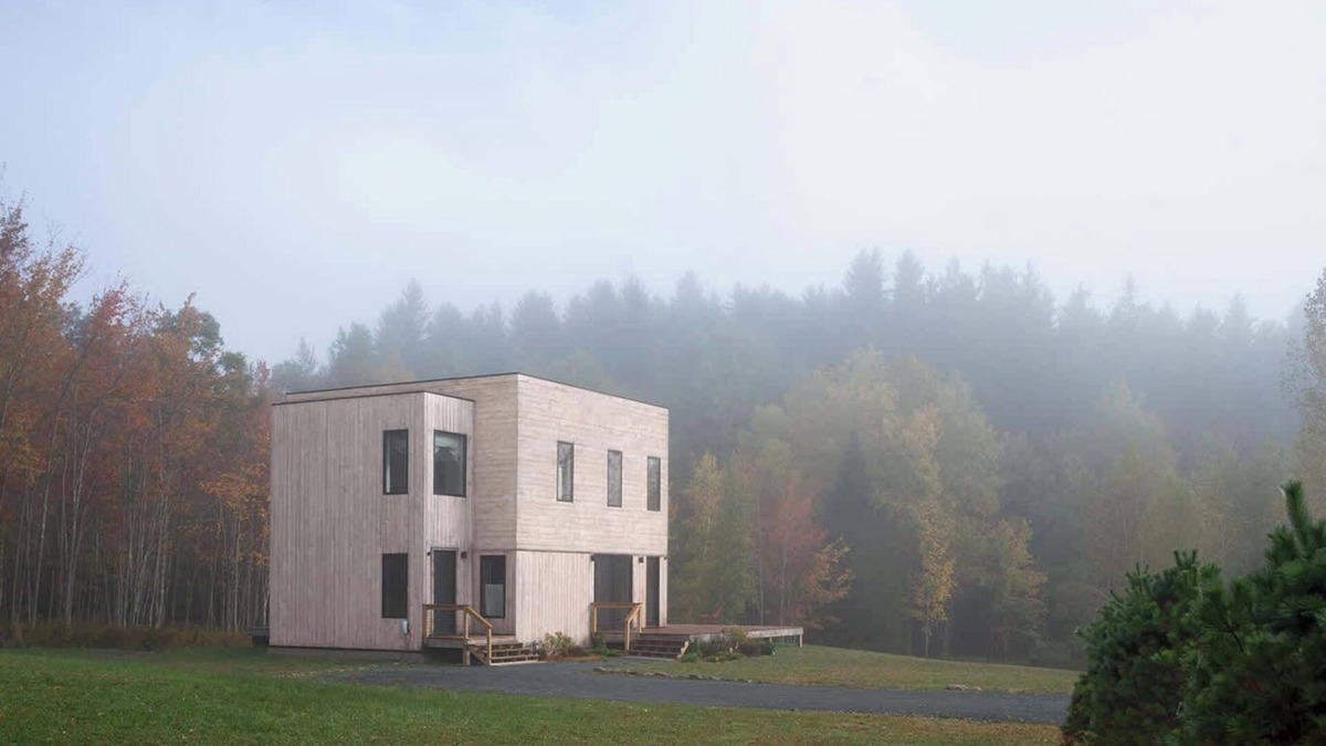 Fleischmanns House | Modern Mountain Retreat with Hot Tub