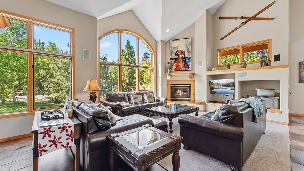 Three Peaks House | Modern Mountain Stay | Hot Tub, Fire Pit & Views