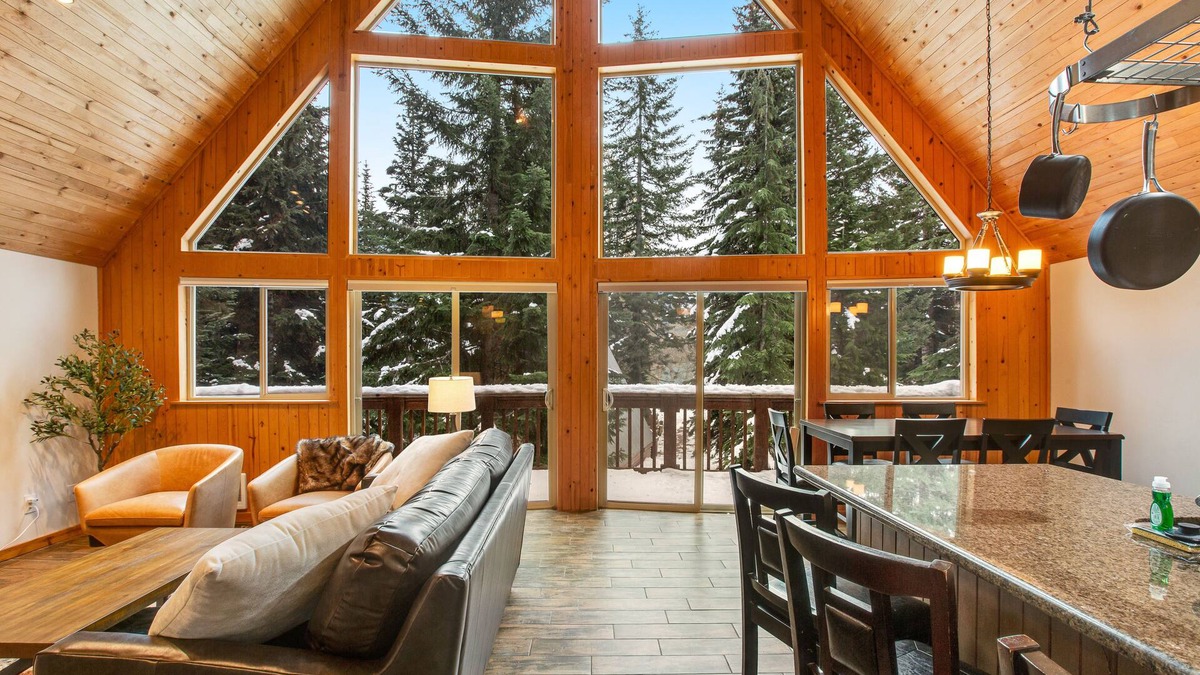 Snoqualmie Pass House | Modern mountain chalet with fireplace, foosball, & easy access to slopes