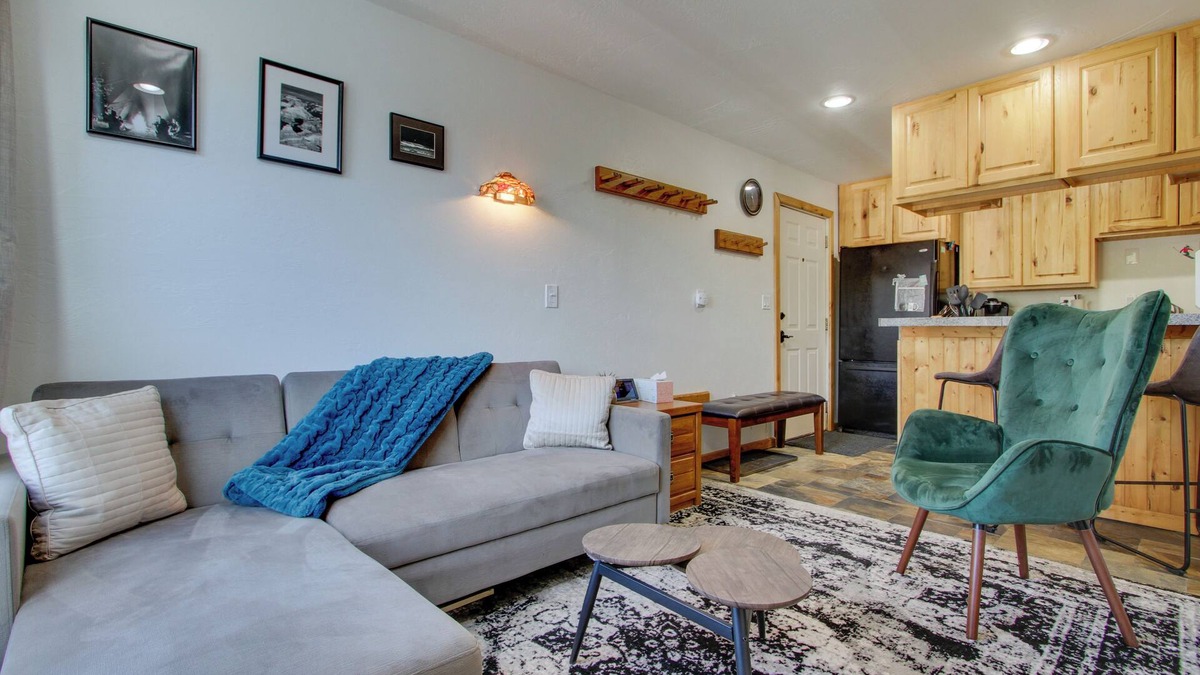 Big Sky Condo | Modern Mountain-View Condo at Big Sky Resort!