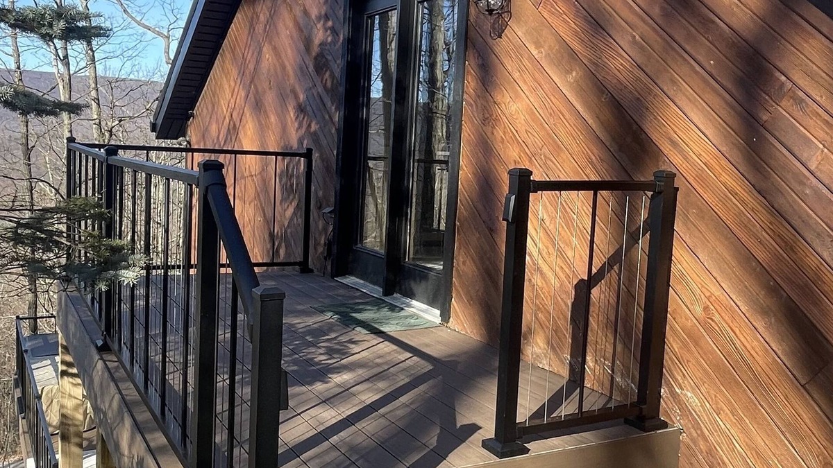 James Creek House | Modern Mountainside Retreat with Hot Tub, Wifi, Kitchen, & Scenic Views