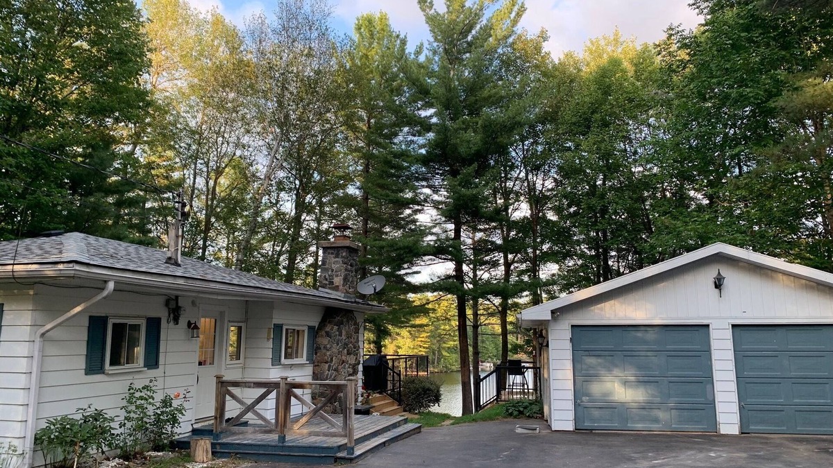 Gravenhurst House | Modern Muskoka Retreat