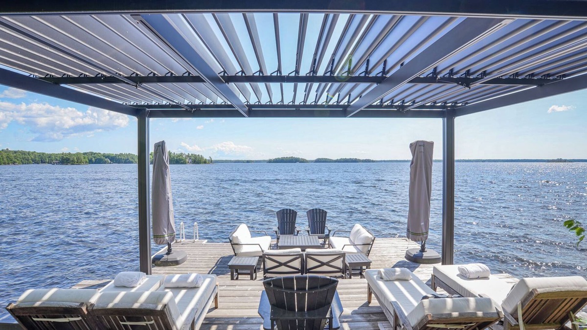 Bracebridge Cottage | Modern Muskoka! Sunsets And Views! Executive Luxury, Glass House! S/W views