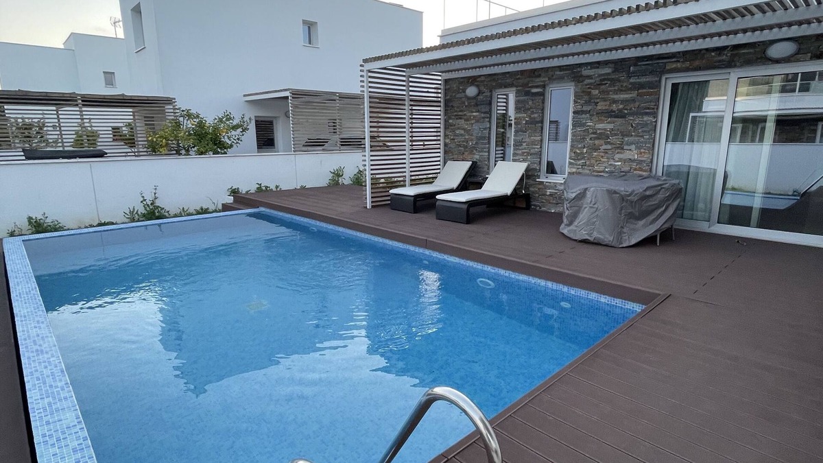 Geroskipou Villa | Modern new build villa, walking distance to the beach