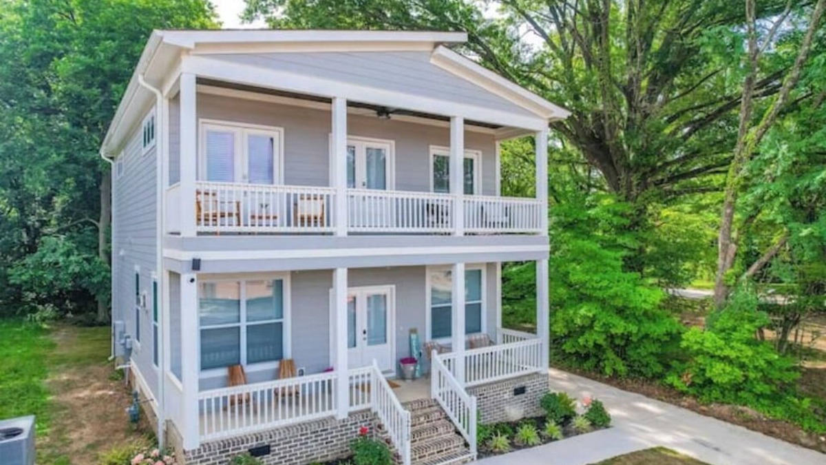 Downtown House | Modern new built in prime Raleigh location