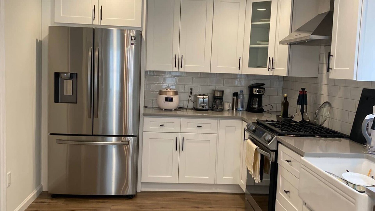 Manorhaven House | Modern, new, convenient 4 bed