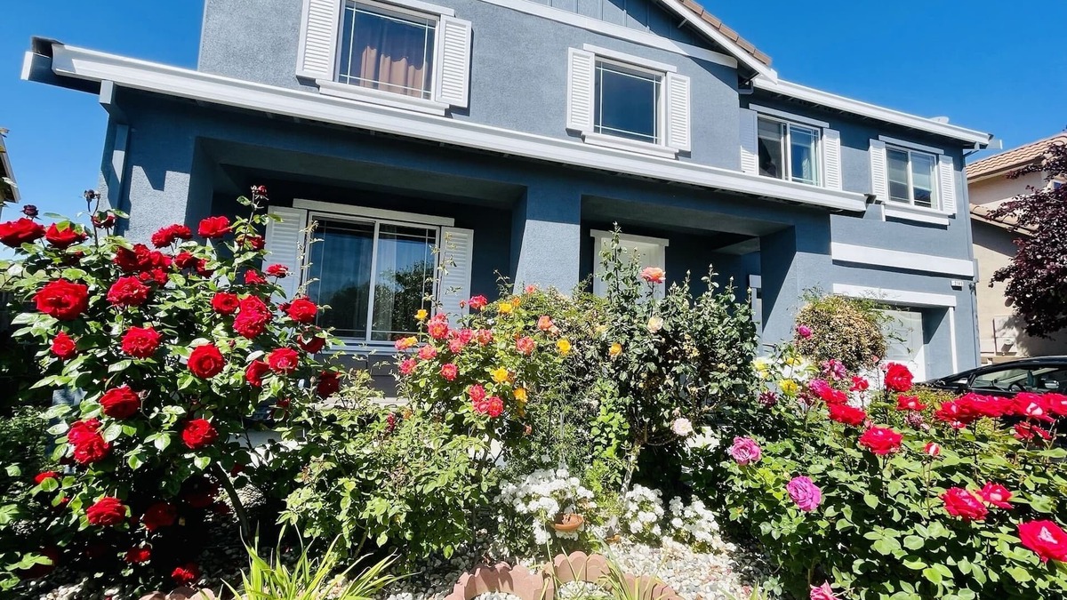 Fairfield House | MODERN NEWER HOME CLOSE TO NAPA WINE COUNTRY, SACRAMENTO & SAN FRANCISCO
