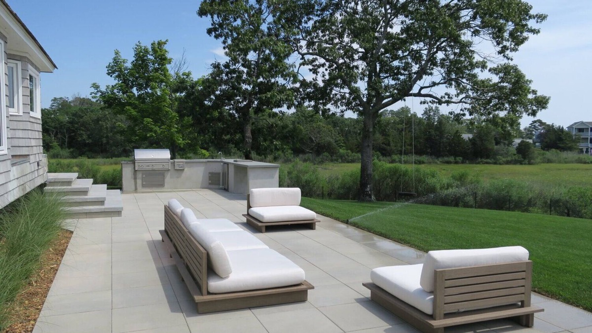 Jamesport House | Modern North Fork Beachfront Estate