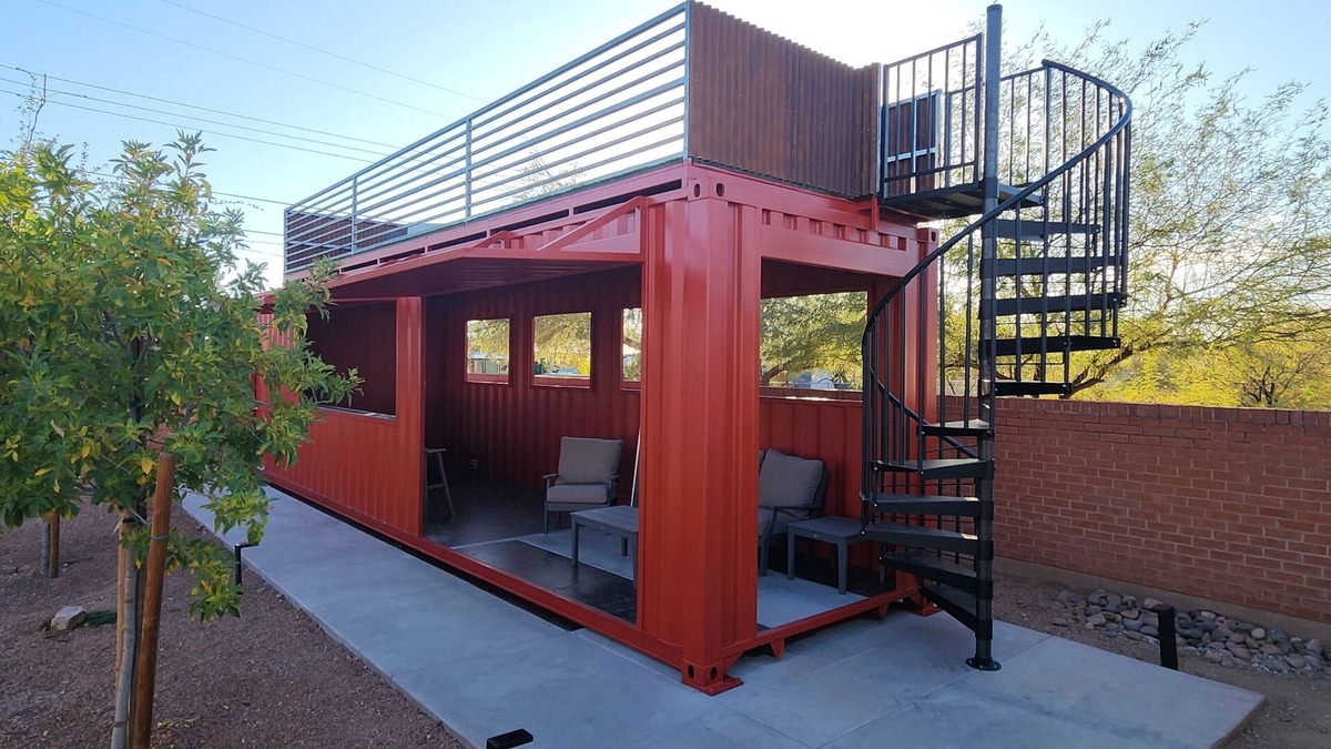 Palo Verde House | Modern Oasis: New Kitchen, Rooftop Deck, Exec Office, Pet-Friendly, Large Yard
