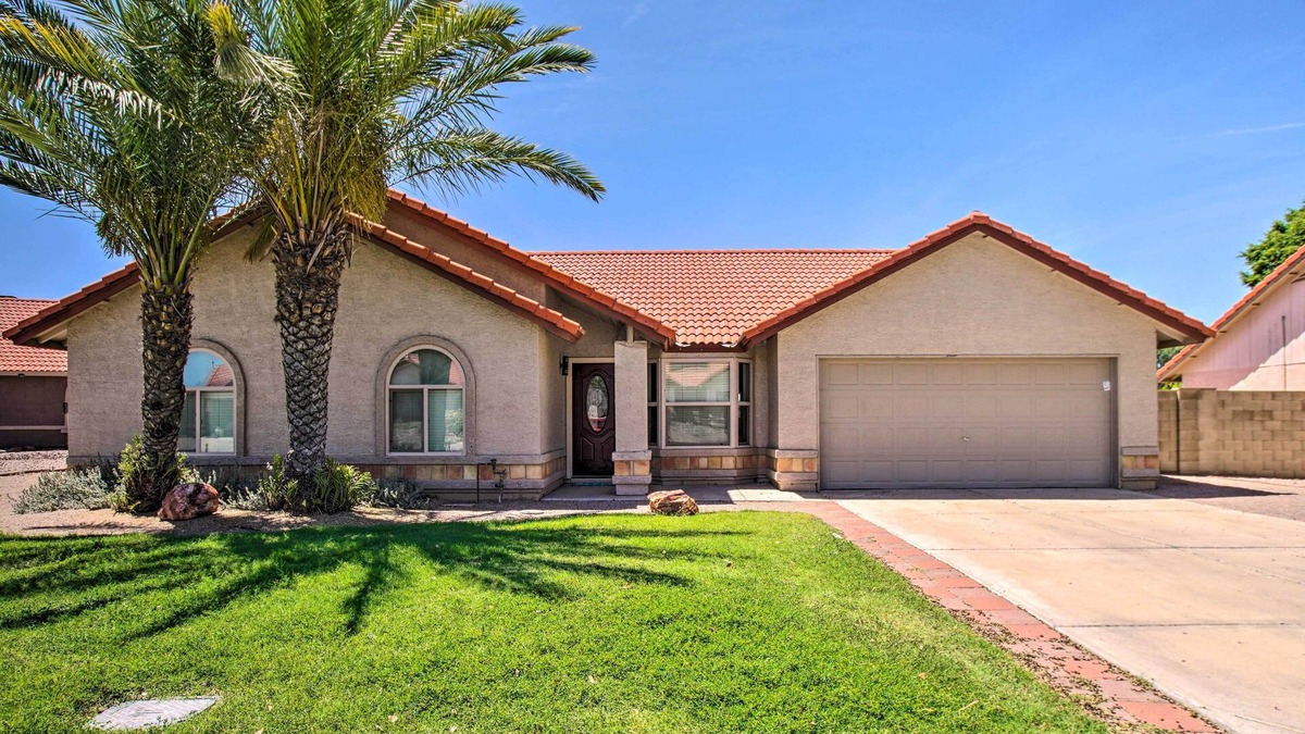 Alta Mesa Community Association House | Modern Oasis w/ Heated Pool, Grill, & Fire Pit!