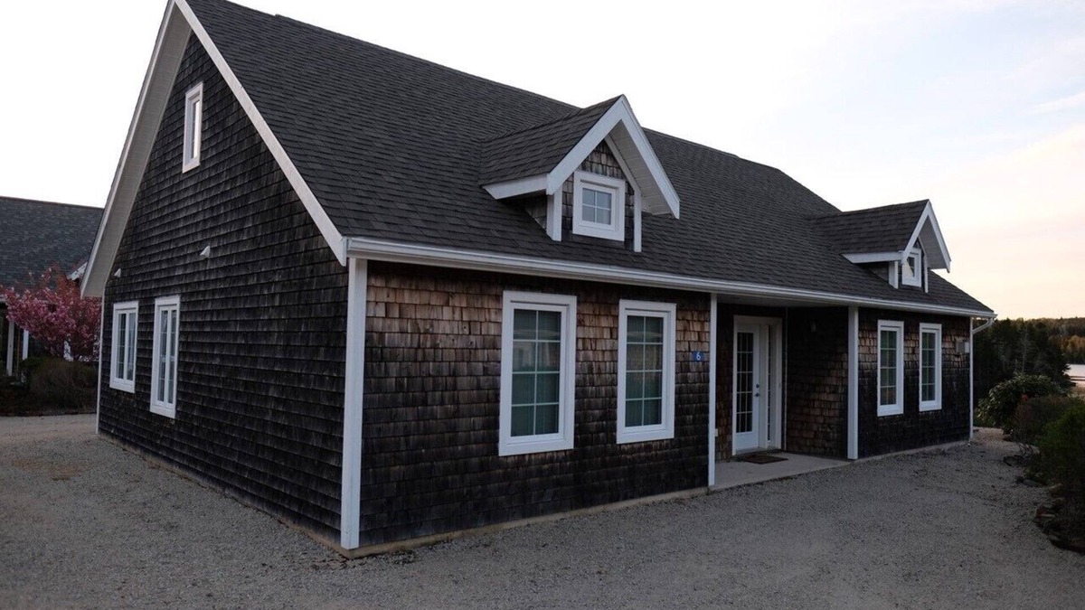 Upper Blandford House | Modern oceanview vacation living in the deep bay