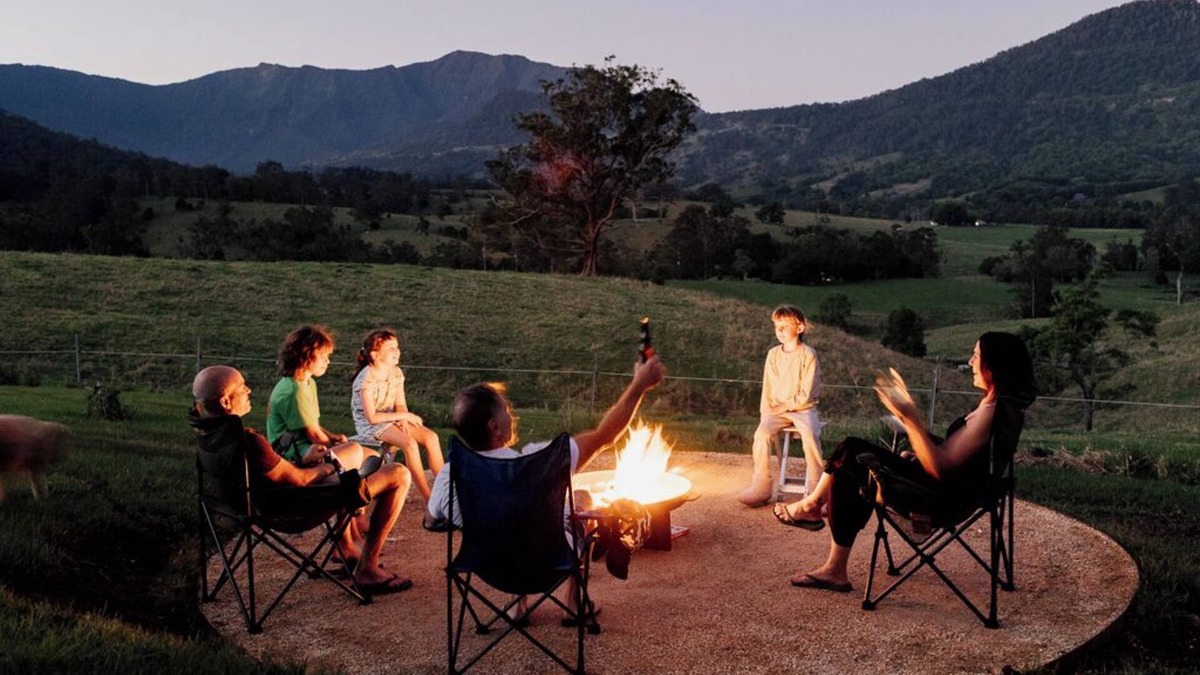 Limpinwood Other | Modern off-grid getaway with spectacular views & outdoor bath. Pet friendly!