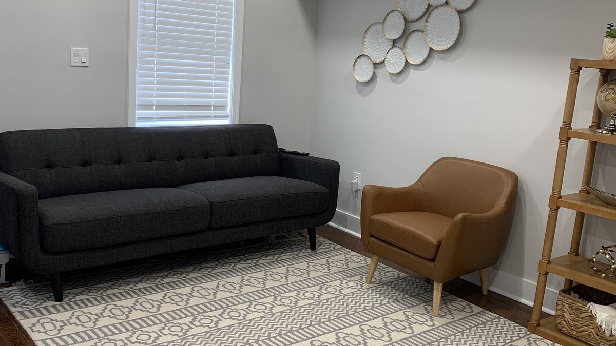 Northeast Apartment | Modern One bedroom apt near H ST/Capital Hill