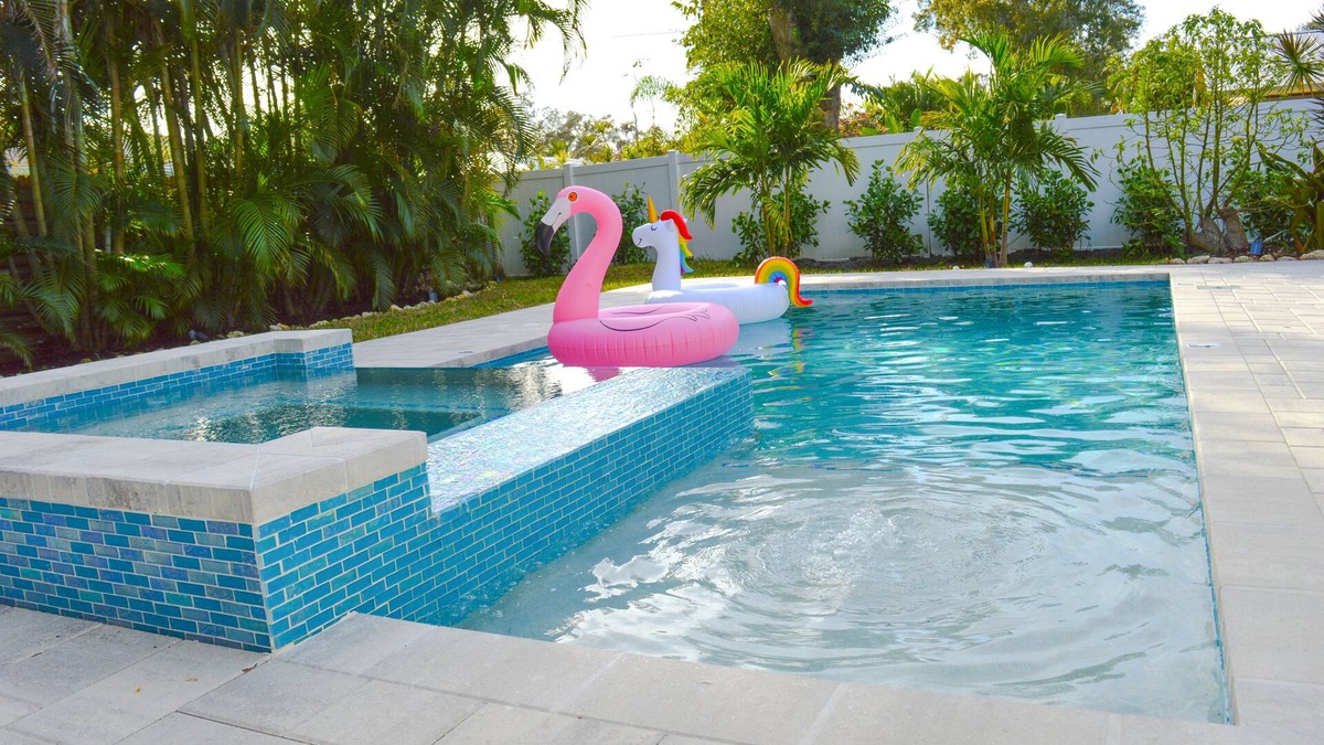 Arlington Park House | Modern Organic King Beds Salt POOL/SPA Dwtn Sarasota Retreat near Siesta Beach