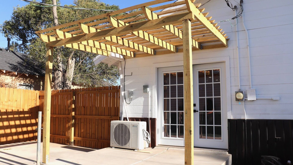 Amarillo House | Modern Paradise- 5 min to hodge town and downtown