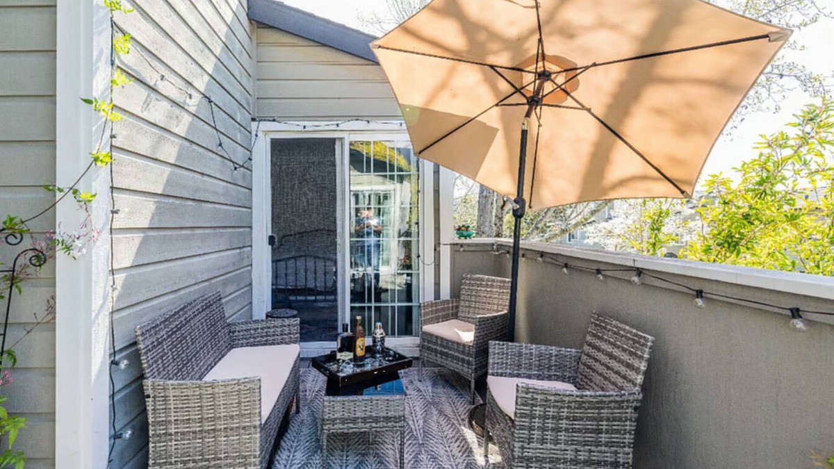 Sequoyah Condo | Modern, Peaceful Condo in Shadow Woods - Gated community with parking, gym, pool