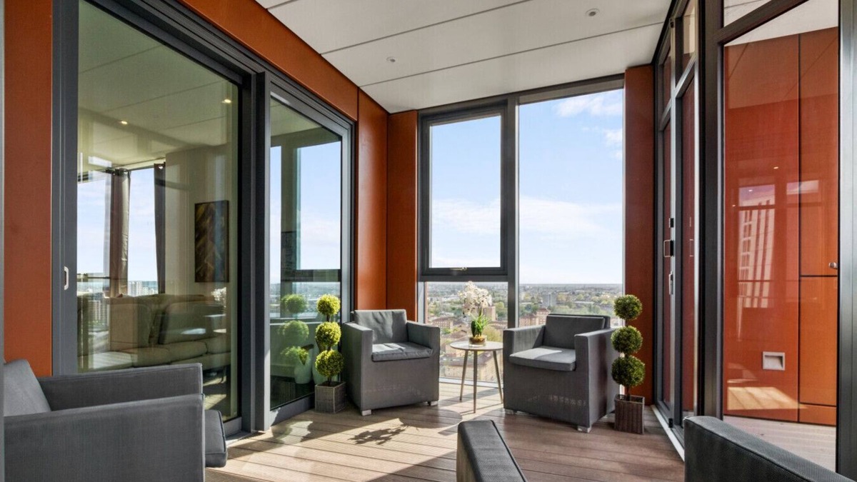 Vauxhall Condo | Modern penthouse in nine elms