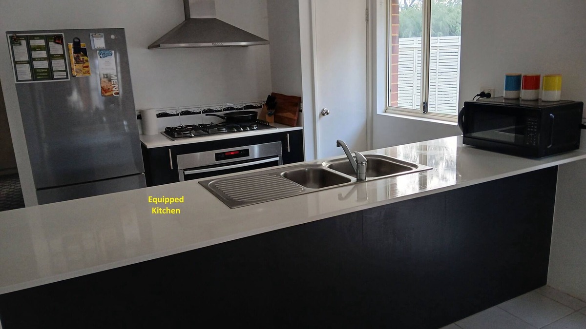 Ravenswood House | Modern Pet friendly 3x2 house, on the doorstep of the sparkling Murray River.