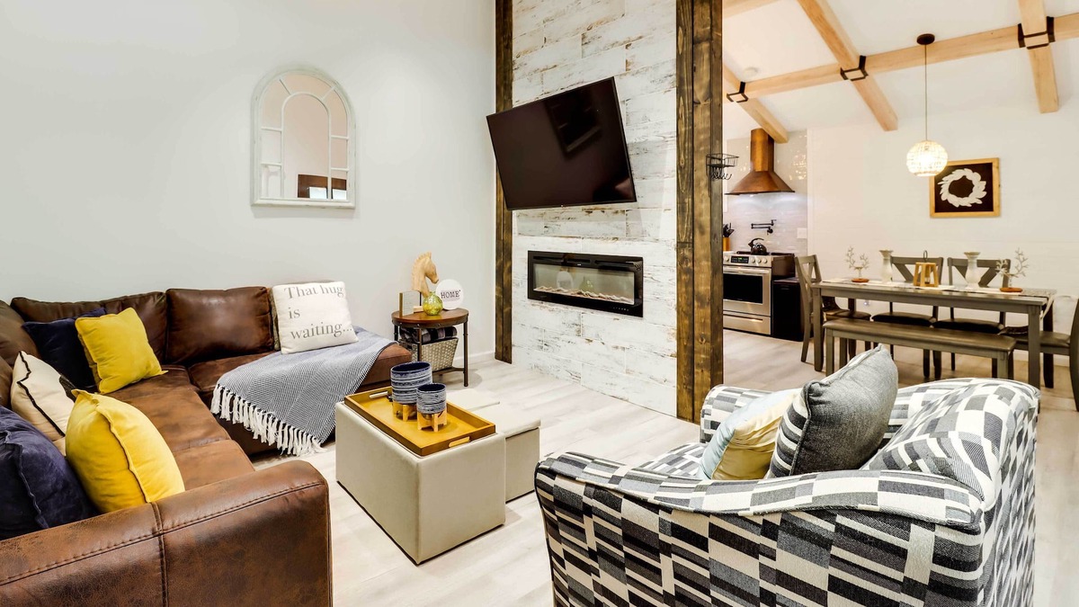 Pocono Summit Cottage | Modern Pocono Summit Retreat w/ Deck & Fire Pit!