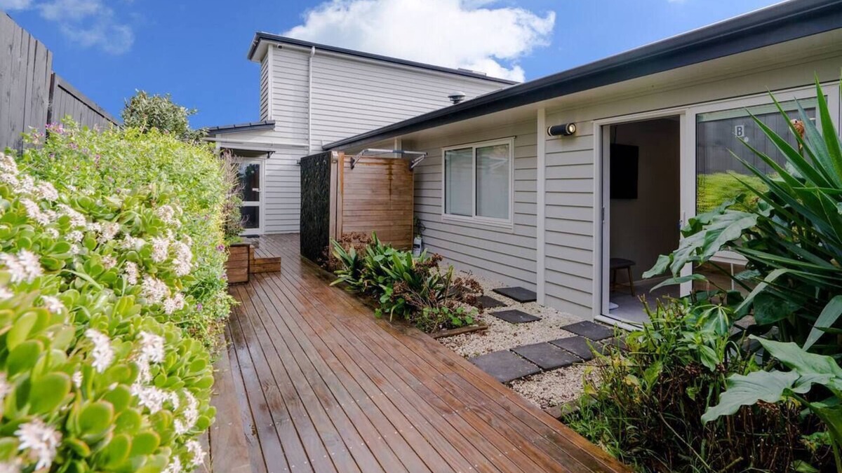 Rosedale House | Modern private 2 bedroom home unit in Albany