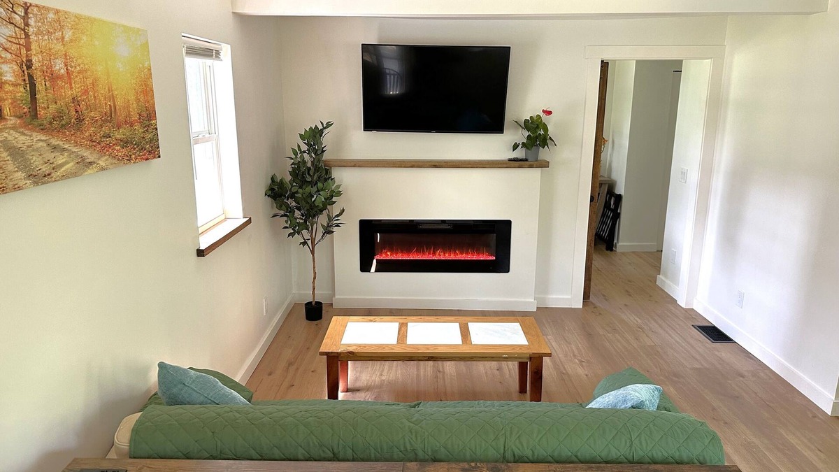 Batavia House | Modern Private 2-bedroom house in Batavia with yard, 15 minutes from Darien Lake