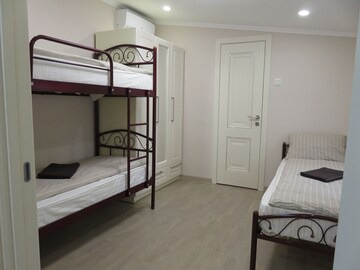 Uman House | Modern private room in a new villa, Uman-sofiivski in Uman'