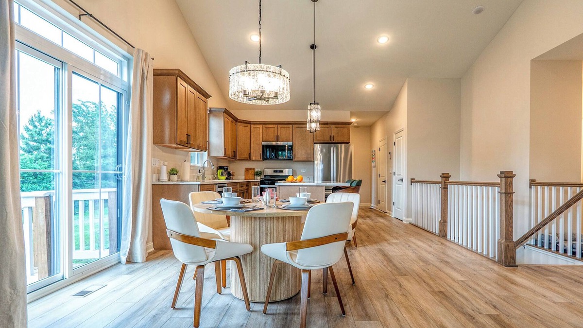 Morris House | Modern Ranch home, Pet Friendly, No Stairs. Near Rock Run Casino, Restaurants