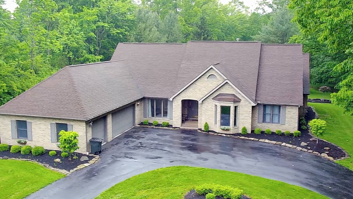 Hubbard House | Modern Ranch in Hubbard with arcade, game room, gym, sauna & MORE!