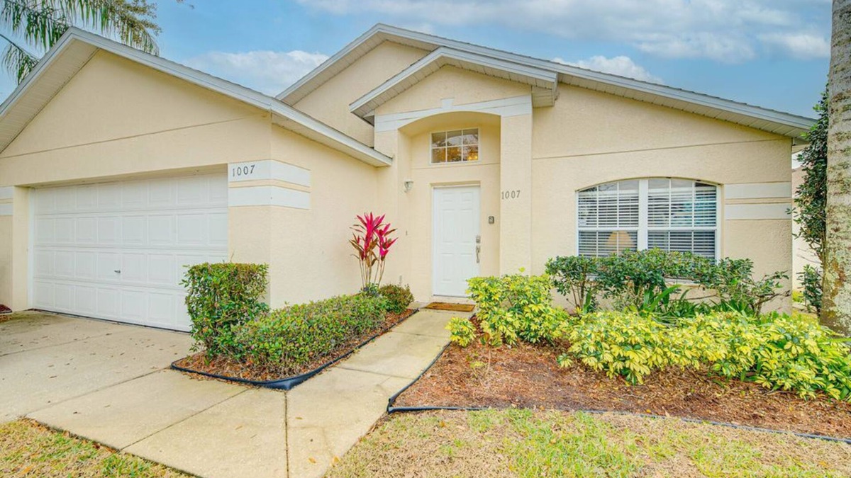 Clear Creek Villa | Modern Recently renovated water creek Villa