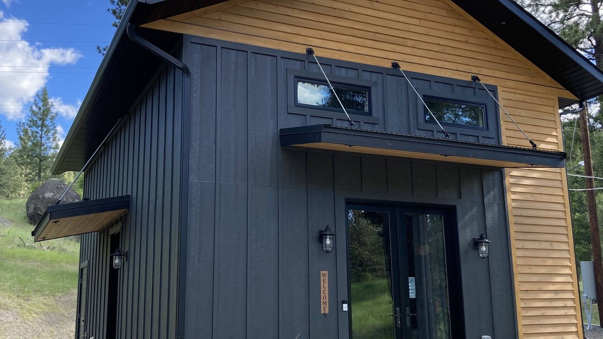 Clancy Cottage | Modern Relaxing Escape - The Clancy Cottage