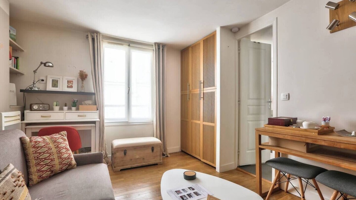 Quartier de Rochechouart Apartment | Modern Renovated studio, cozy and quiet