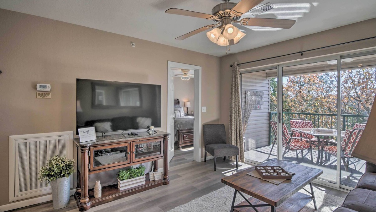 Branson Condo | Modern Resort Condo ~ 3 Mi to Branson Landing