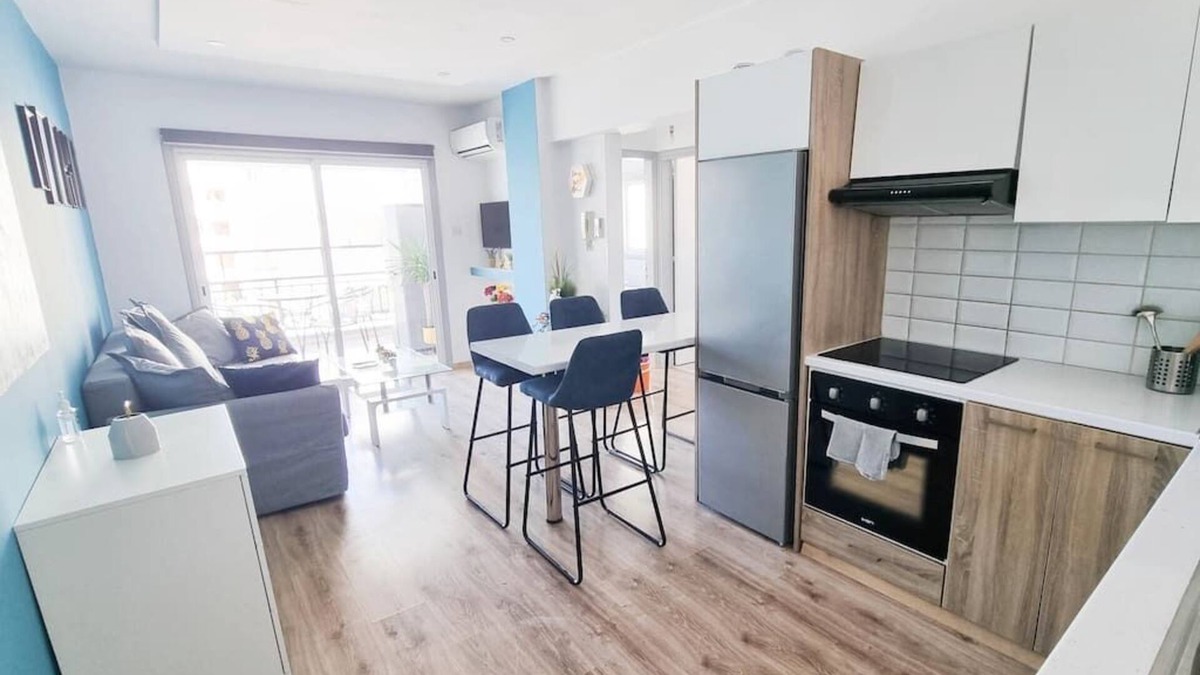 Skala Apartment | Modern Retreat: 2br Stylish Apt with Comfy Rooms!