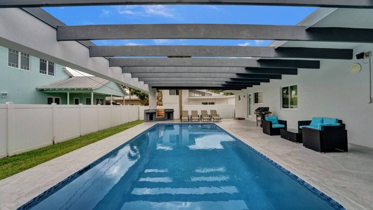 Lighthouse Point Apartment | Modern Retreat in Lighthouse Point!