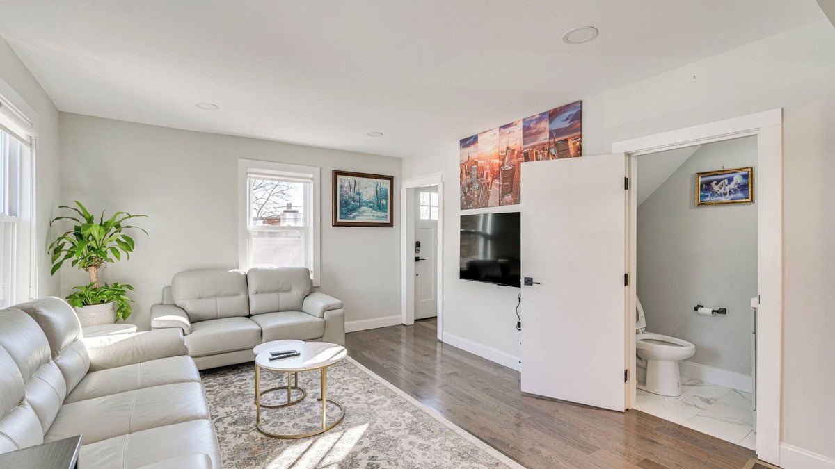 Framingham House | Modern Retreat w/Home Gym: 2 Mi to Natick Mall!