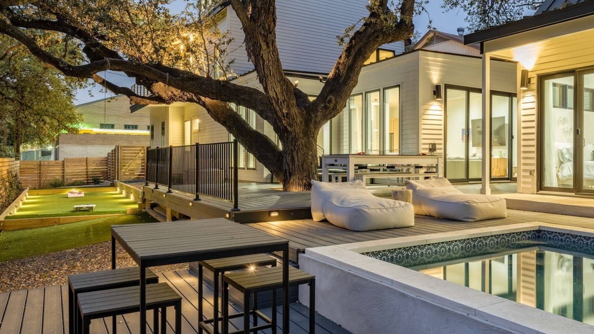 Bouldin Cottage | Modern Retreat w/Pool, Guest House & Deck Lounge Henley by Avantstay