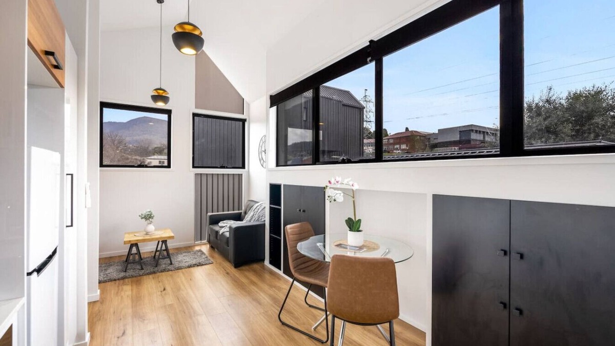 New Town Apartment | Modern Retreat with Spectacular Mountain Views